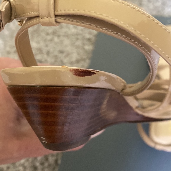 Ladies Cole Haran Patent Leather Wedge Sandals - Picture 3 of 7